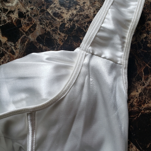 White Corset Top - Built in Bra - Picture 2 of 4